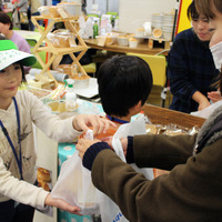 過去開催時の子ども店長のようす