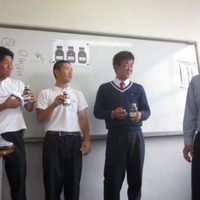 おかやま山陽高校での授業実践のようす　(c) JNNE