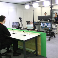 TGG　3階の「Media Lab」。本格的な映像・放送機器を備え、キャスター＆テレビクルーになりきることができる