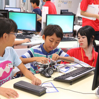 F@IT Kids Club×千葉工業大学プログラミングサマースクール2018のようす／いざ、プログラムを送信