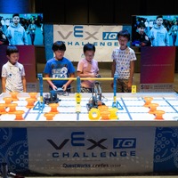 VEXロボティクスの競技大会（イメージ）