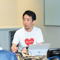 「Office 365」を使った反転授業で使える教材づくり体験会で講師を務めた日本マイクロソフト・春日井良隆氏