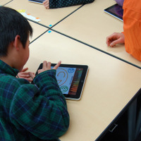 Yahoo!きっず「iPad で日本を元気にする絵をかこう！」。iPadを使ったワークショップが多く見られた