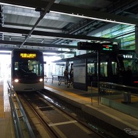 2015年3月に開業した富山市内軌道線の富山駅停留場。