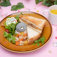 「すみっコぐらし もぐらのおうちカフェ」にくじゃがサンドイッチ（C）2020 San-X Co., Ltd. All Rights Reserved.