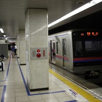京成では休日も京成上野発着の列車が一部減便される。写真は京成上野駅。