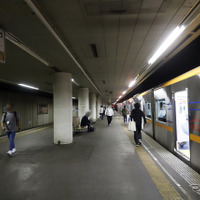 京成電鉄ミステリーツアー：旧スカイライナー専用ホームから出発する。