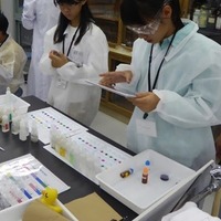 　四天王寺大学が大阪市立男女共同参画センター「クレオ大阪」共催で実施する、女子中高生対象の「スマートサイエンスセミナープロジェクト」