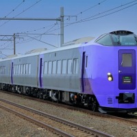 3月12日の開業日に学園都市線で運行されるキハ261系5000番台「ラベンダー編成」。