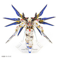 「si-gu-mi PRO ZGMF-X20A ストライクフリーダムガンダム」4,800円（税込）（C）創通・サンライズ