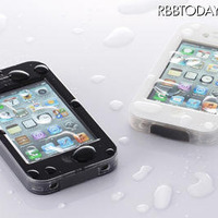 「防水ケース for iPhone 4S/4」の利用イメージ（iPhoneは別売）