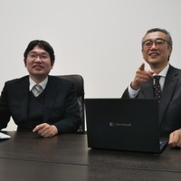 スマート事業推進部 部長 笹岡孝佳氏（右）と同部主任 久保田篤氏（左）