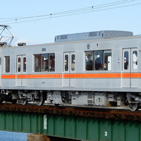 東京地下鉄（東京メトロ）日比谷線から転入した浅野川線用03系。