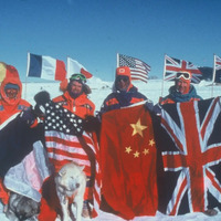 南極大陸国際横断隊