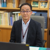 取材に応じてくれた浦和実業学園中学校・高等学校　校長の岡田慎一先生
