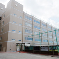 「実学教育」と「徳育教育」の両面を重視し、バランスのとれた人間教育に力を注いでいる浦和実業学園中学校・高等学校。