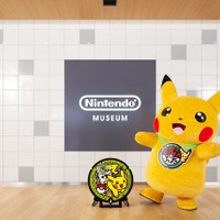 『ポケモン』の原点「ゲームボーイ」から飛び出すピカチュウ…！「ニンテンドーミュージアム」施設内に設置される「ポケふた」がお披露目