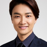 俳優　井上芳雄