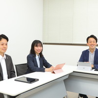 左から、駿台現役フロンティア 千葉校・居下雄大氏、駿台予備学校 お茶の水校3号館（東大専門校舎）・岡本和音氏、駿台予備学校 町田校 教務課課長補佐・添田祐一朗氏