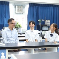 先生も生徒も「研究者」としてリスペクトし合う、フラットな環境