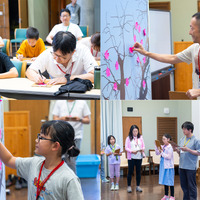 ひとりひとりが感想を書き込んだ「桜」を、荘川桜に見立てた桜の木のボードに貼っていった