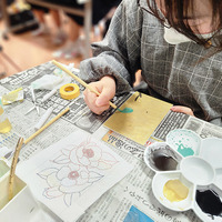 国内で初めて日本画専門美術館を設立し、学内には約400点の芸術作品を所蔵