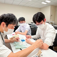 「芝漬ゼミ」小児科のようす