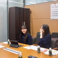 野田聖子議員と昨年優勝した佐久長聖高等学校チーム
