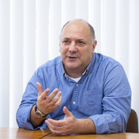 工学部機械電気システム工学科：アルベルト・カステッラッズィ教授