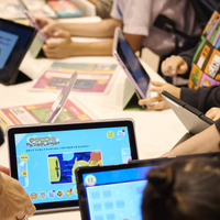 ワンダーファイのブースのようす