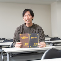 2024年に出版した書籍を紹介するエースアカデミー高梨氏