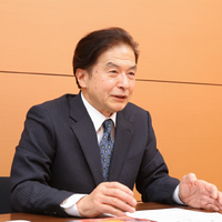 取材に応じてくれた、小論文指導の第一人者である代々木ゼミナールの木村勧講師