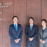 左から、本郷校 大学受験科／校舎運営チームチーフ 水野雄介氏、河合塾本郷校 校舎長 功刀亮氏、東大進学塾MEPLO 本郷教室長 伊久間未央氏