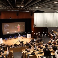 2024年のイベントのようす（紙飛行機とばし）