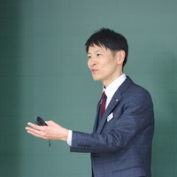 駿台予備学校 医学部専門校舎・市谷校舎 板井敬氏