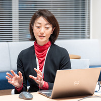 クーパービジョン マーケティング部マーケティングコミュニケーション担当の江田麻由氏