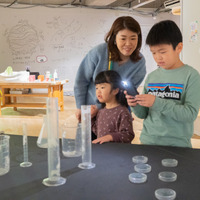 実験器具をフラッシュで撮影すると…え！なんでこうなるの？