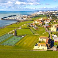 ローディーン・スクール（女子校）