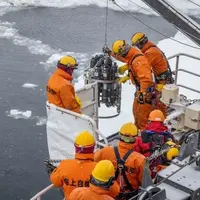 南極での海洋調査のようす