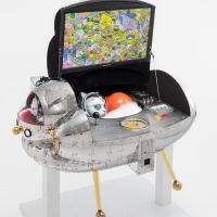 『The Spaceship of SHIP'S CAT」撮影：Omote Nobutada／撮影：Omote Nobutada／作品：Kenji Yanobe／ピクセルアート：BAN8KU / thePIXEL