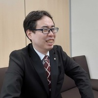 梅田校の校舎責任者・服部峻氏