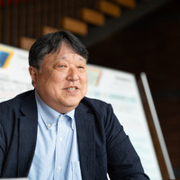 大和大学理工学部長の上村佳永教授