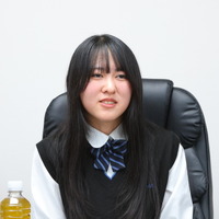 「データを取るための観察や抽出実験、放線菌の継代など、1日たりとも放置できない」とH.Yさん