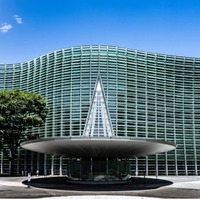 国立新美術館