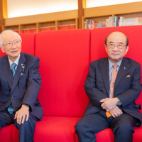 東京私立中学高等学校協会・会長の近藤彰郎先生（左）と、神奈川県私立中学高等学校協会・理事長の工藤誠一先生（右）