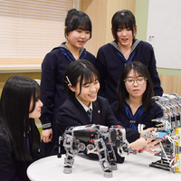 芸術×テクノロジーで新たな価値を生み出すことを目指す