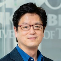 東京大学 大学院情報理工学系研究科 教授、竹内昌治先生