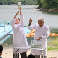 集めた水で水力発電