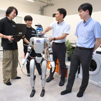 学年や立場を越えた対話が、ロボット開発と学生の成長を支えている