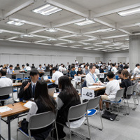 約1,000組の事前予約に対応するため設けられた個別教育相談コーナー